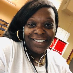 Meet your Posher, Toshia